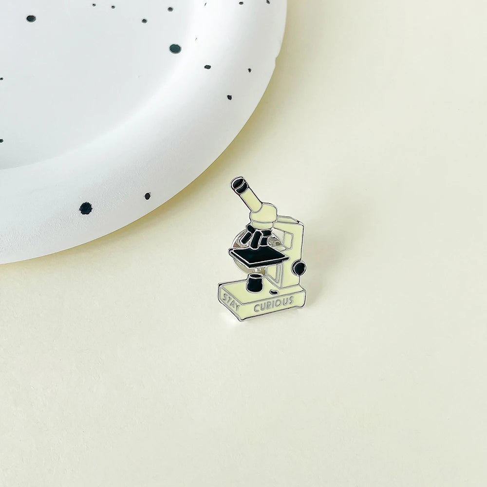 Hanreshe, Medical Science Enamel Broach, great gift for Doctors, Nurses and Scientists
